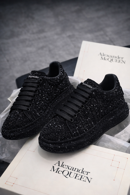 Alexander McQueen brillosos - Exclusividad y Elegancia